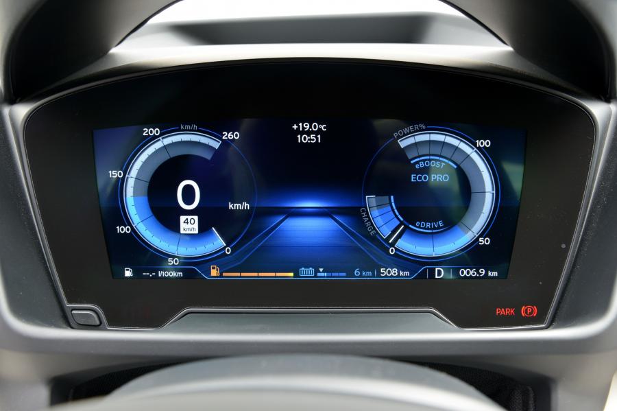  BMW i8 2014 года  (фото 110 из 180)